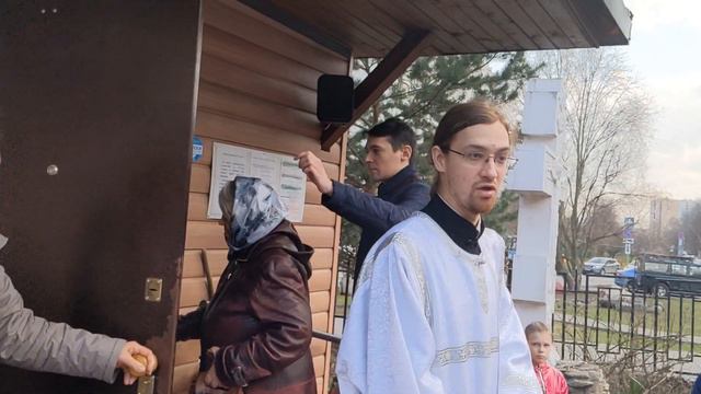 Жизнь будущего века в воскресших телах - проповедь №6 на освящении куличей смотреть онлайн