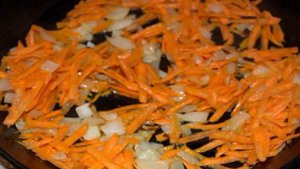 Гороховый суп-пюре с гренками