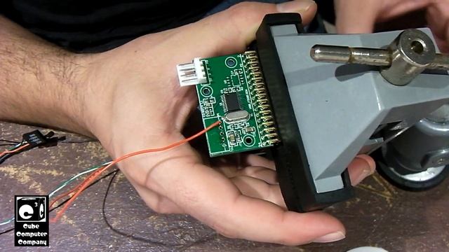 Using an internal floppy disk drive with a motherboard lacking an onboard controller смотреть онлайн