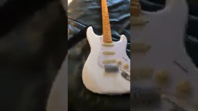 AliExpress Jimi Hendrix Fender Stratocaster ! jimihendrix #aliexpress #woodstock #guitar смотреть онлайн