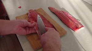 Слабосоленая горбуша не хуже чем семга! Быстрый рецепт