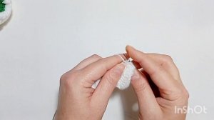 Снеговик крючком.Урок 4.Шапка, шарфик, оформление лица.