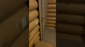 Установка межкомнатных дверей в срубе деревянного дома с изготовлением доборов и наличников. (Ч.15)