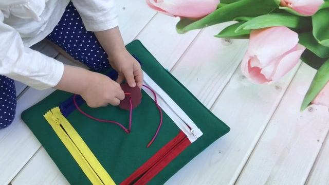 Планшет "Лабиринт-ТРЕНАЖЕР" для освоения навыков самообслуживания (от 2 лет). смотреть онлайн