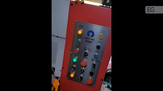 Автоматический плосковысечной станок с секцией удаления облоя 1060B смотреть онлайн