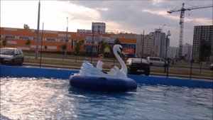 Водный аттракцион лебеди. Электролодочки. Water attraction Swans