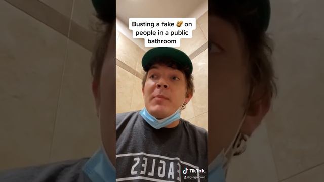 Busting a nut on someones shoe in bathroom смотреть онлайн