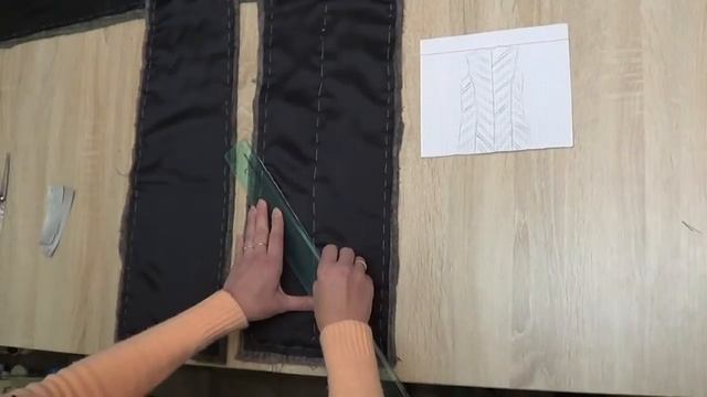 Соединяем подкладку с утеплителем. Стежка