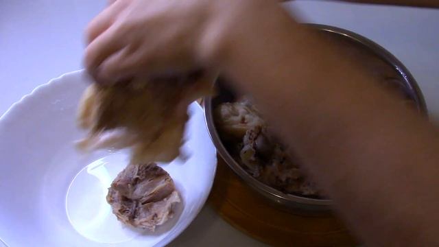 ХОЛОДЕЦ из свиной Рульки/Ножки/ Вкусный Рецепт Моей Свекрови - Готовим с Милой. смотреть онлайн