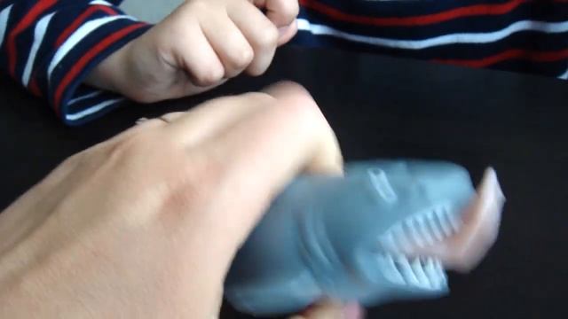 Игрушка Антистресс! Акула с ногой в пасти! Распаковка посылки смотреть онлайн