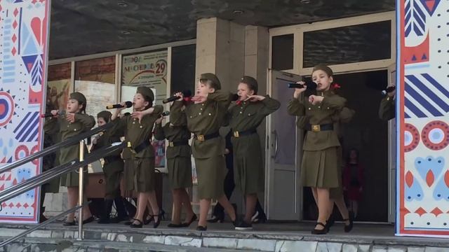 Ансамбль Каприз. Бескозырка