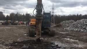 Гидравлическая вибротрамбовка на экскаваторе