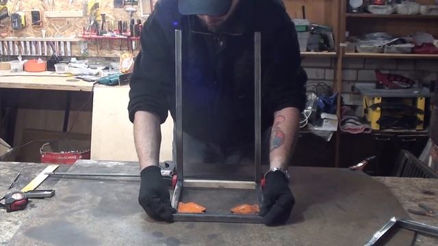 Простая прикроватная полочка в стиле лофт своими руками. | Easy DIY loft bedside shelf