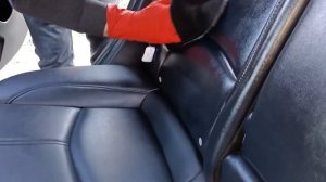 Уход за кожаным салоном автомобиля