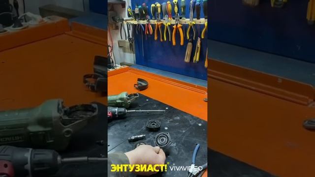 Замена фланца и подшипника шпинделя на болгарке (УШМ) Hitachi G13SS смотреть онлайн