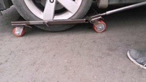 Тележка для перемещения автомобиля в различных условиях