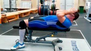 Сгибание шеи лёжа: техника выполнения