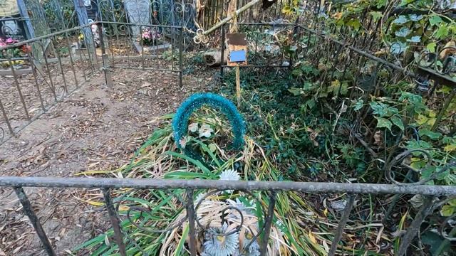 МОГИЛА ЮРЫ ХОЯ СОЛИСТА ГРУППЫ СЕКТОР ГАЗА НА КЛАДБИЩЕ/СКАНДАЛ И ПРОИСШЕСТВИЕ НА МОГИЛЕ СЕКТОР ГАЗА смотреть онлайн