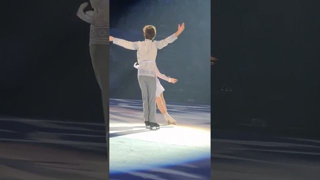 Александра Трусова и Марк Кондратюк в ледовой сказке "Снегурочка" Евгения Плющенко 2023