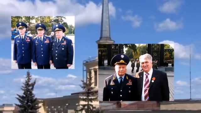 "Я от старости бегу..." Стихи: Александр Цыба, исполняет Павел Буличев. смотреть онлайн