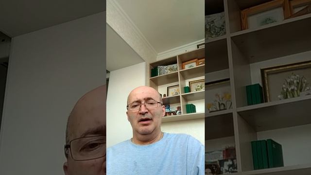 Ёлка убрана! То́гда, что ещё даритъ на 8 марта́. смотреть онлайн