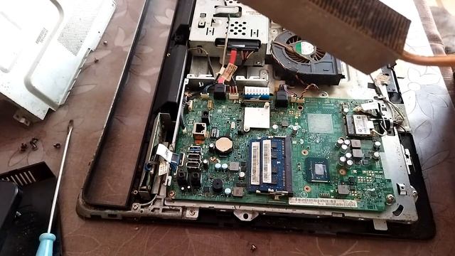 Сам себе мастер. Ремонт компьютера "Acer".  Замена кулера и термопасты