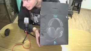 ANECDOTA + UNBOXING LOGITECH PRO X + COMO COBRO DINERO YOUTUBE?