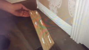 Установка шпонированного плинтуса