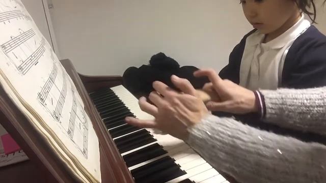 Первые уроки фортепиано для малышей