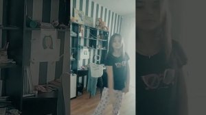 ? танец окутала меня окутала ?(танцую в первый раз )