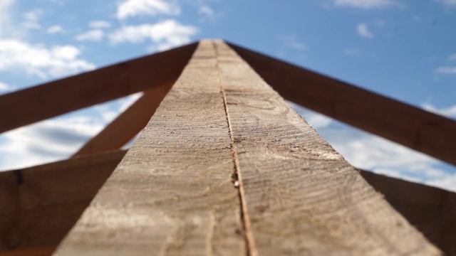 Построить дом из СИП панелей | #7 Крыша | СИП дом от проекта до отделки смотреть онлайн