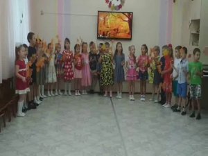 Песня За окошком дождик льет