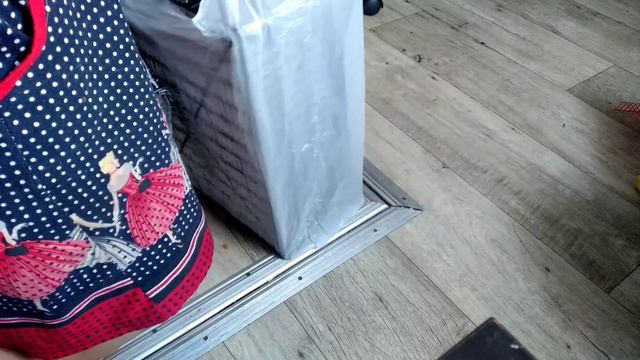 СВИНКА ЗАБОЛЕЛА/ЛЕЧЕНИЕ/ПРОФИЛАКТИКА/КЛЕТКА В ДИКИХ УСЛОВИЯХ ИЗ НИЧЕГО смотреть онлайн