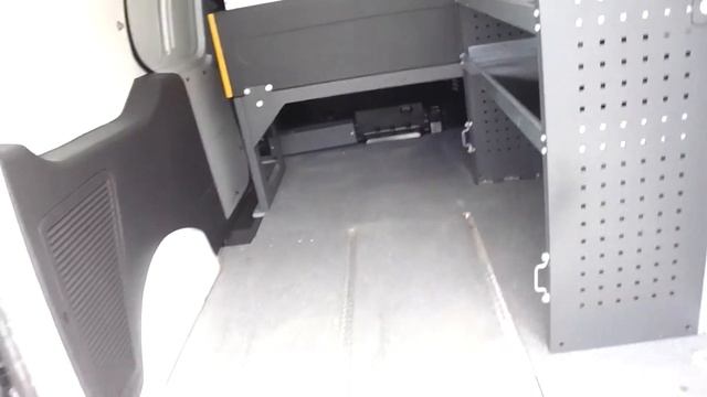 2017 FORD TRANSIT CONNECT LWB 100PS EURO 6 L2 T240 LOW MILEAGE FSH RACKING/DRAWERONE OWNER смотреть онлайн