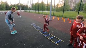 Тренировка по ОФП. Футболисты 16-15 гр.