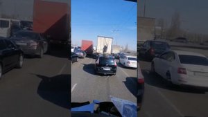 Когда очень хочется в туалет! Но ты в пробке