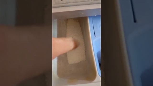 Не берёт с лотка стиральный порошок. Чистка фильтра. смотреть онлайн