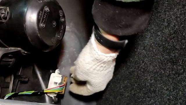 Опель мерива а снятие, обслуживание вентилятора отопителя(моторчика печки). смотреть онлайн