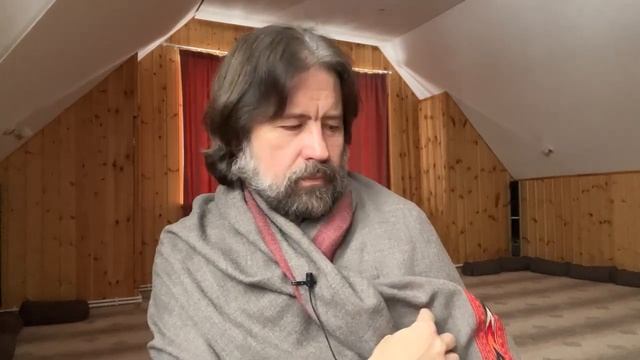 "Если я люблю человека, а он любит кого то ушедшего из его жизни..." смотреть онлайн