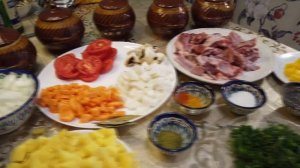 ЖАРКОЕ В ГОРШОЧКАХ. МЯСО В ГОРШОЧКАХ В ДУХОВКЕ В ТОМАТНОМ СОУСЕ