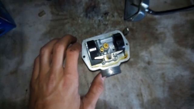 Почему переполняет карбюратор на альфе и закусывает газ ? смотреть онлайн