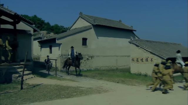 女匪首vs女兵，誰知小女兵拿起機槍瘋狂掃射，打得土匪毫無還手之力 смотреть онлайн