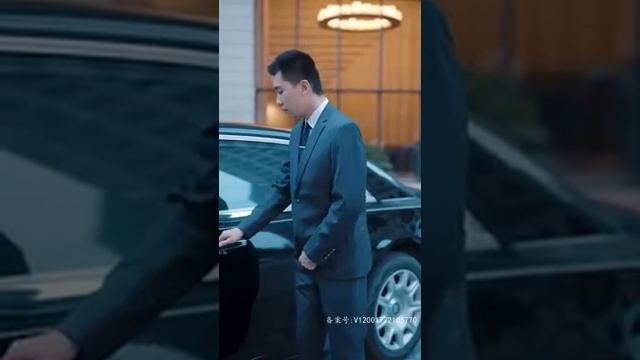 【ENG SUB】她是被迫相親的擺攤少女，他是帥氣多金的富二代總裁，陰差陽錯的他們竟然閃婚成功，婚後霸總獨寵她一人《闪婚后，豪门老公马甲藏不住》全集 #都市#女頻#甜宠#霸道总裁#灰姑娘
