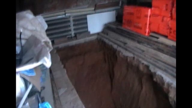 Ремонт гаража Часть 1 Обшиваем потолок, начинаем копать яму смотреть онлайн