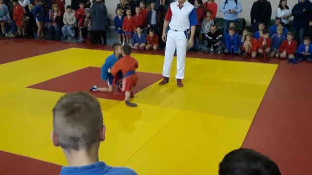 Кимры 3 11 2018 2 схватка смотреть онлайн