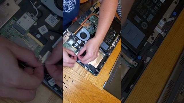 Dell Inspiron 17 7779 Power button replacement смотреть онлайн