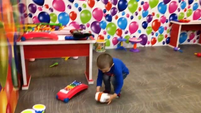 ПАРК развлечений для детей! Детская игровая комната! смотреть онлайн