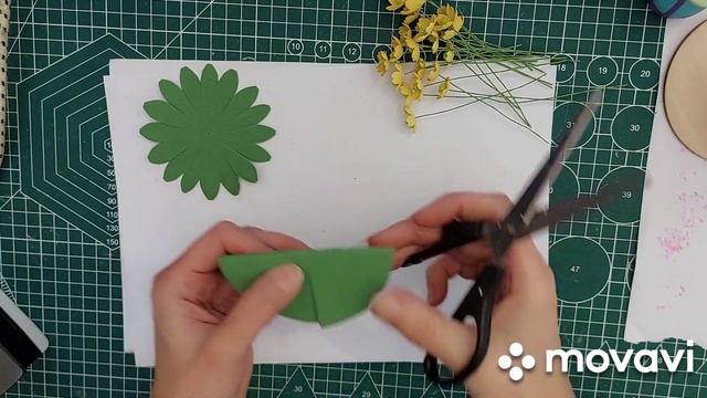 МК мелкие цветы из фоамирана для наполнения букетов смотреть онлайн