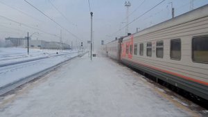 Электровоз ЧС2К-893 с поездом №082 (Москва → Улан-Удэ) и приветливый машинист