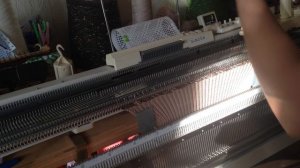 Вивинг (ткацкий узор) на вязальной машине